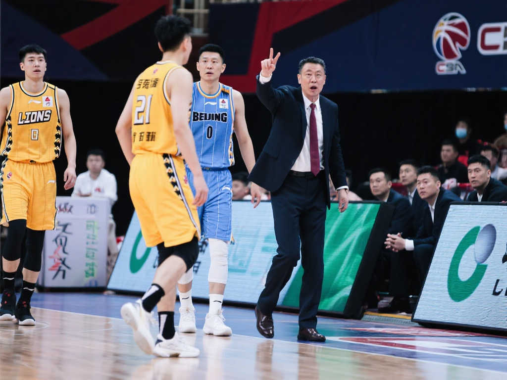 恶劣天气的 恶劣天气的